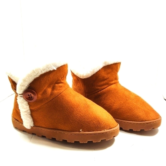 Women's winter suede furry booties indoor/outdoor camel  color Size:8 - Picture 1 of 5
